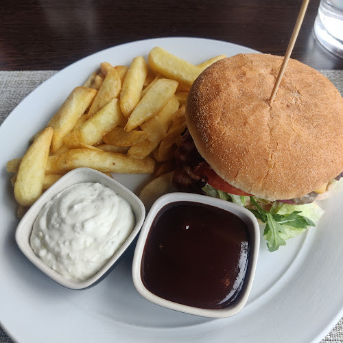 Comentarii opinii despre Surf & Turf Restaurant AS