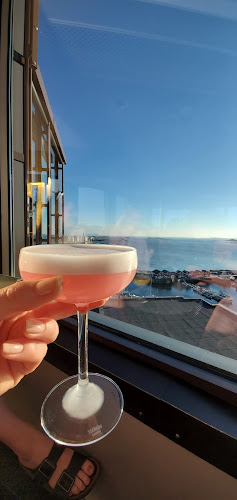 Comentarii opinii despre Top 13 Bar & Lounge