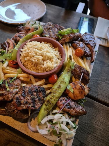 Comentarii opinii despre Meze Restaurant