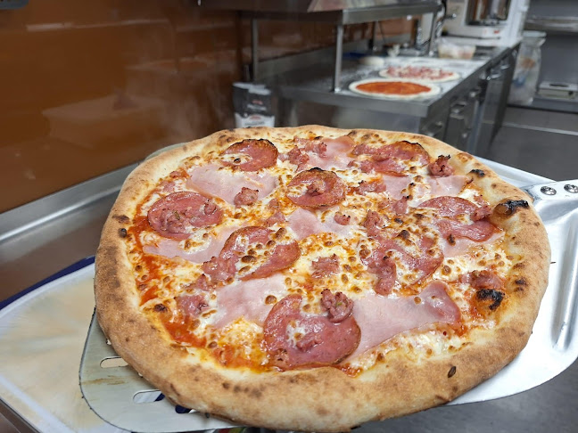 Lipoli - Italiensk Pizza. Takeaway & Catering - Aursmoen