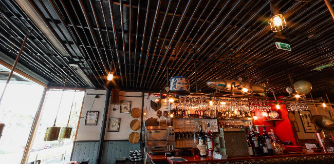 Comentarii opinii despre Casa Inferno