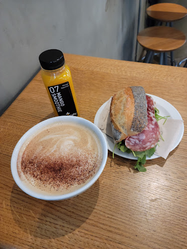 Opinii despre Kaffebrenneriet avd Aker Brygge în Oslo - Gastronomi og hotellvirksomhet