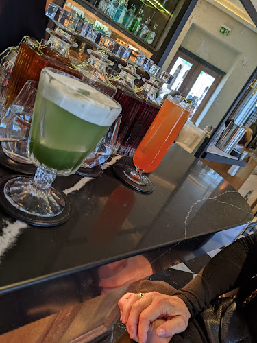 Pier 42 - Gastronomi og hotellvirksomhet