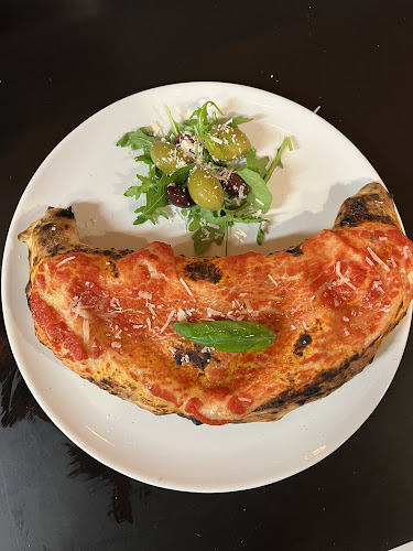 Opinii despre Pizzeria & Vino "La Famiglia" în Oslo - Gastronomi og hotellvirksomhet