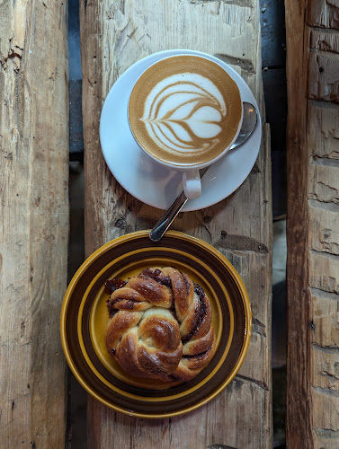 Café le Frère - Gastronomi og hotellvirksomhet