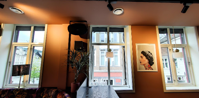 Comentarii opinii despre Rebel