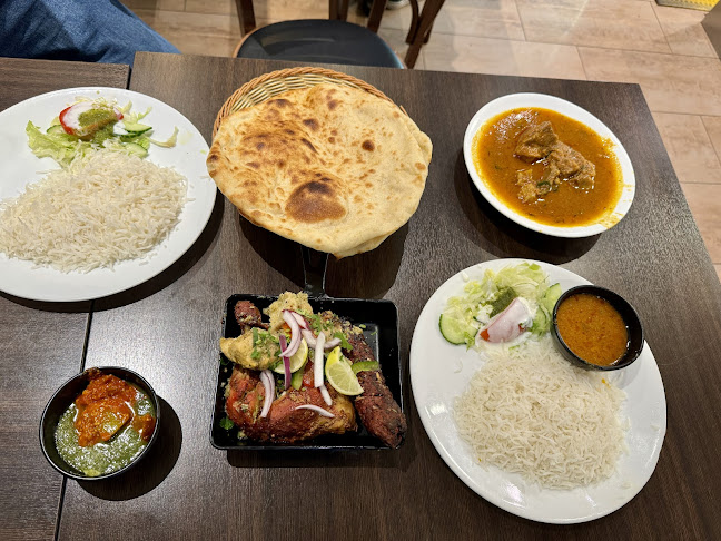 Punjab Tandoori - Gastronomi og hotellvirksomhet