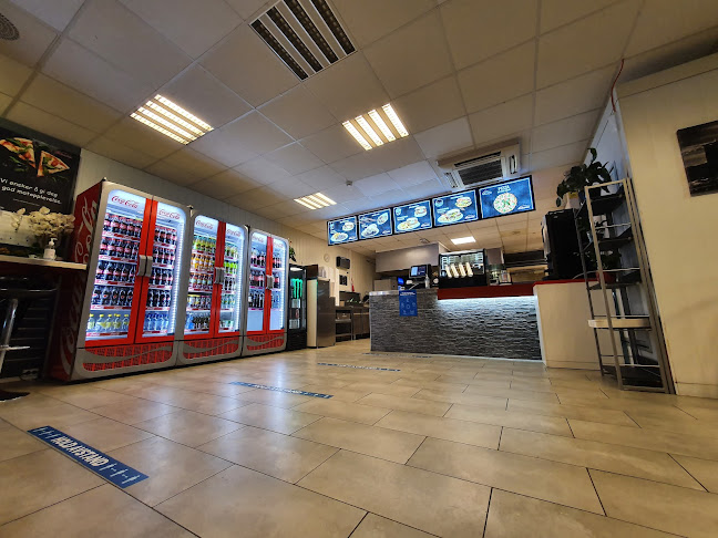 Campino Pizza Sandefjord & La Kokido Braoster Chicken - Sandefjord