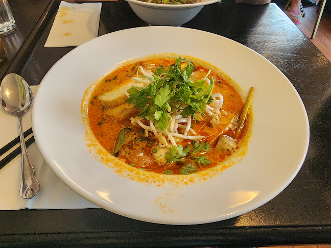 Enjoy Saigon Restaurant & Take away - Gastronomi og hotellvirksomhet