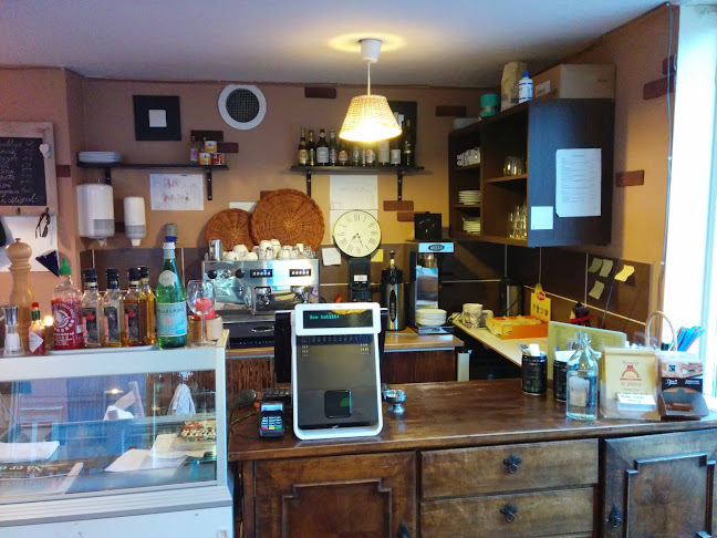 Pizzeria La Pietra - Gastronomi og hotellvirksomhet