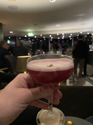 Opinii despre Top 13 Bar & Lounge în Bodø - Gastronomi og hotellvirksomhet