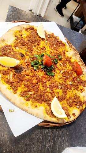 Opinii despre Kebab house în Strømmen - Gastronomi og hotellvirksomhet