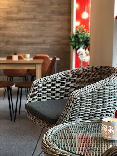 Baan Thai Takeaway - Gastronomi og hotellvirksomhet