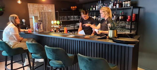 Comentarii opinii despre Baren i Bakgården