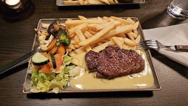 AVA RESTAURANT - Gastronomi og hotellvirksomhet