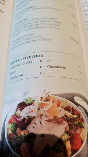 Opinii despre Kjøkken & Kaffe - Heiane Storsenter în Stord - Gastronomi og hotellvirksomhet