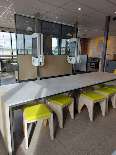McDonald's Gardermoen - Gastronomi og hotellvirksomhet