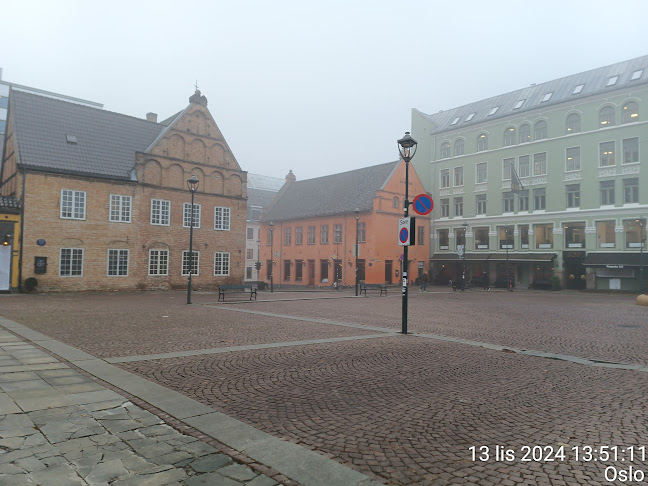Gamle Raadhus Restaurant - Gastronomi og hotellvirksomhet