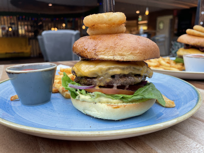 Opinii despre Minty cafè & matbar în Alta - Gastronomi og hotellvirksomhet