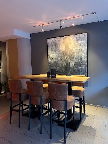 Opinii despre Ta det Piano (Piano Bar & Backyard) în Ålesund - Gastronomi og hotellvirksomhet