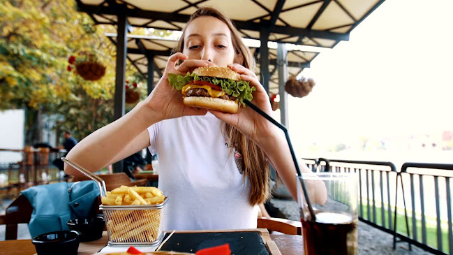 Opinii despre Burger'n Narvik Matvogn în Narvik - Gastronomi og hotellvirksomhet