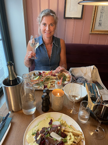 Stallgården Hamar AS - Gastronomi og hotellvirksomhet