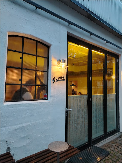 Grotto bistro & cave