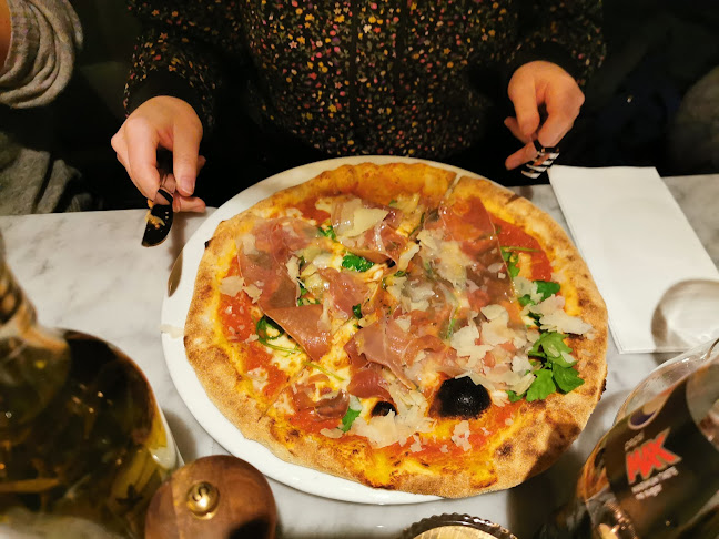 Il Teatro - Gastronomi og hotellvirksomhet