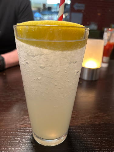 Opinii despre T.G.I. Fridays - Ole Bulls Plass în Bergen - Gastronomi og hotellvirksomhet