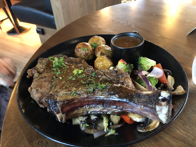 Comentarii opinii despre Meat & Eat Tau