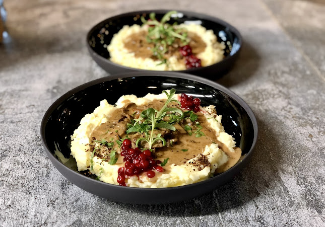 Opinii despre HELT VILT (Completely Wild) în Oslo - Gastronomi og hotellvirksomhet