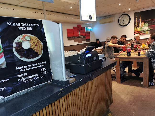 Istanbul Kebab, Pizza og Grill - Gastronomi og hotellvirksomhet