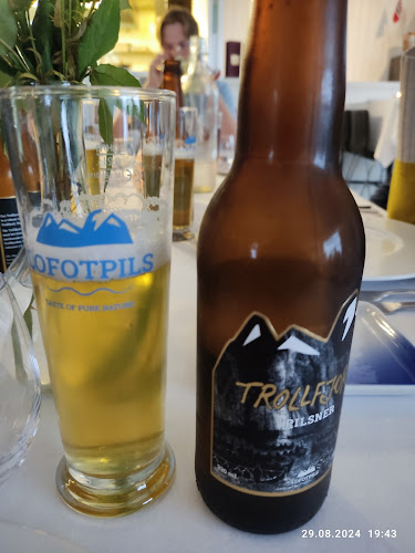 Opinii despre Restaurant Lofotmat în Henningsvær - Gastronomi og hotellvirksomhet