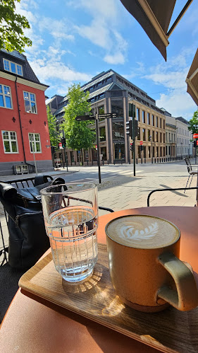 Magnat Kaffehus - Gastronomi og hotellvirksomhet