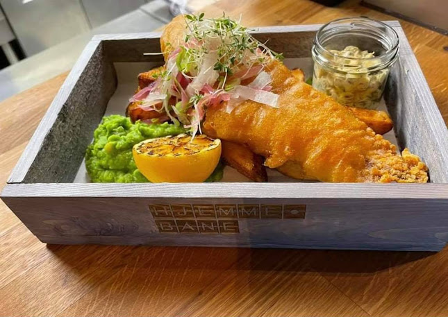 Opinii despre Hjemmebane Tromsø în Tromsø - Gastronomi og hotellvirksomhet