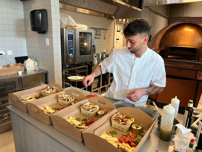 Din Deli - Gastronomi og hotellvirksomhet