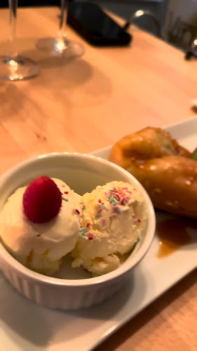 Opinii despre Lille Saigon1 Lillo Gård / Storo în Oslo - Gastronomi og hotellvirksomhet