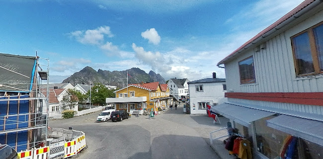 Henningsvær Lysstøperi og Cafe