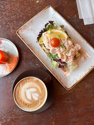 Henningsvær Lysstøperi og Cafe