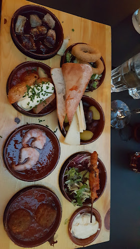 MM Café & Bar - Gastronomi og hotellvirksomhet