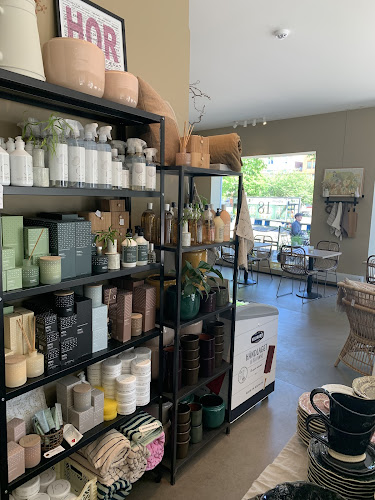 18 Café og interiør AS - Gastronomi og hotellvirksomhet