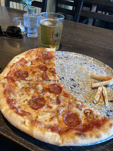 Al Forno Tasta - Gastronomi og hotellvirksomhet