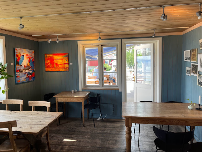 Comentarii opinii despre Cafe Oscar