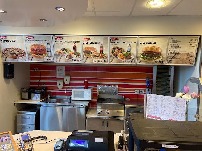 Comentarii opinii despre Popeye Grill og Pizza