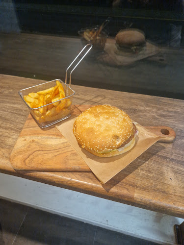 Opinii despre Happy Time Birkeland în Birkeland - Gastronomi og hotellvirksomhet