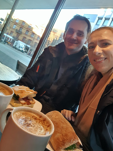 Opinii despre Starbucks Klubbgata în Stavanger - Gastronomi og hotellvirksomhet