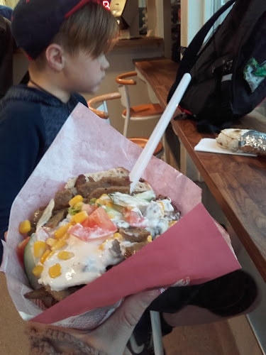 Comentarii opinii despre Golden kebab