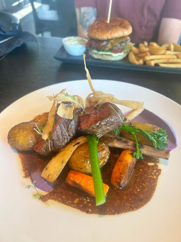 Opinii despre No4 Restaurant & Bar în Ski - Gastronomi og hotellvirksomhet