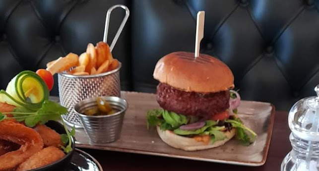 Havnelageret Gastropub Fredrikstad - Gastronomi og hotellvirksomhet