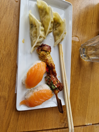 Sabrura Sticks & Sushi Kvadrat - Gastronomi og hotellvirksomhet